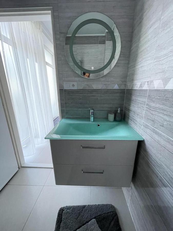 פישטני Apartman Lodenica מראה חיצוני תמונה