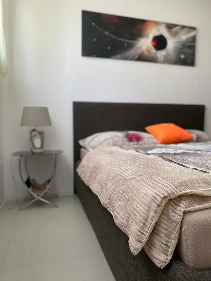 פישטני Apartman Lodenica מראה חיצוני תמונה